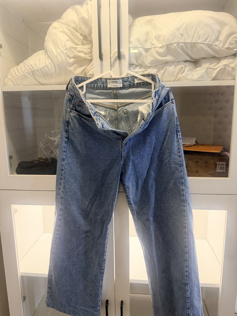 Cotton on jeans (Category: Jeans) located in Quezon City. Submitted by destashingmycloset (Listing ID 1468105071, Image 1). Description: .
