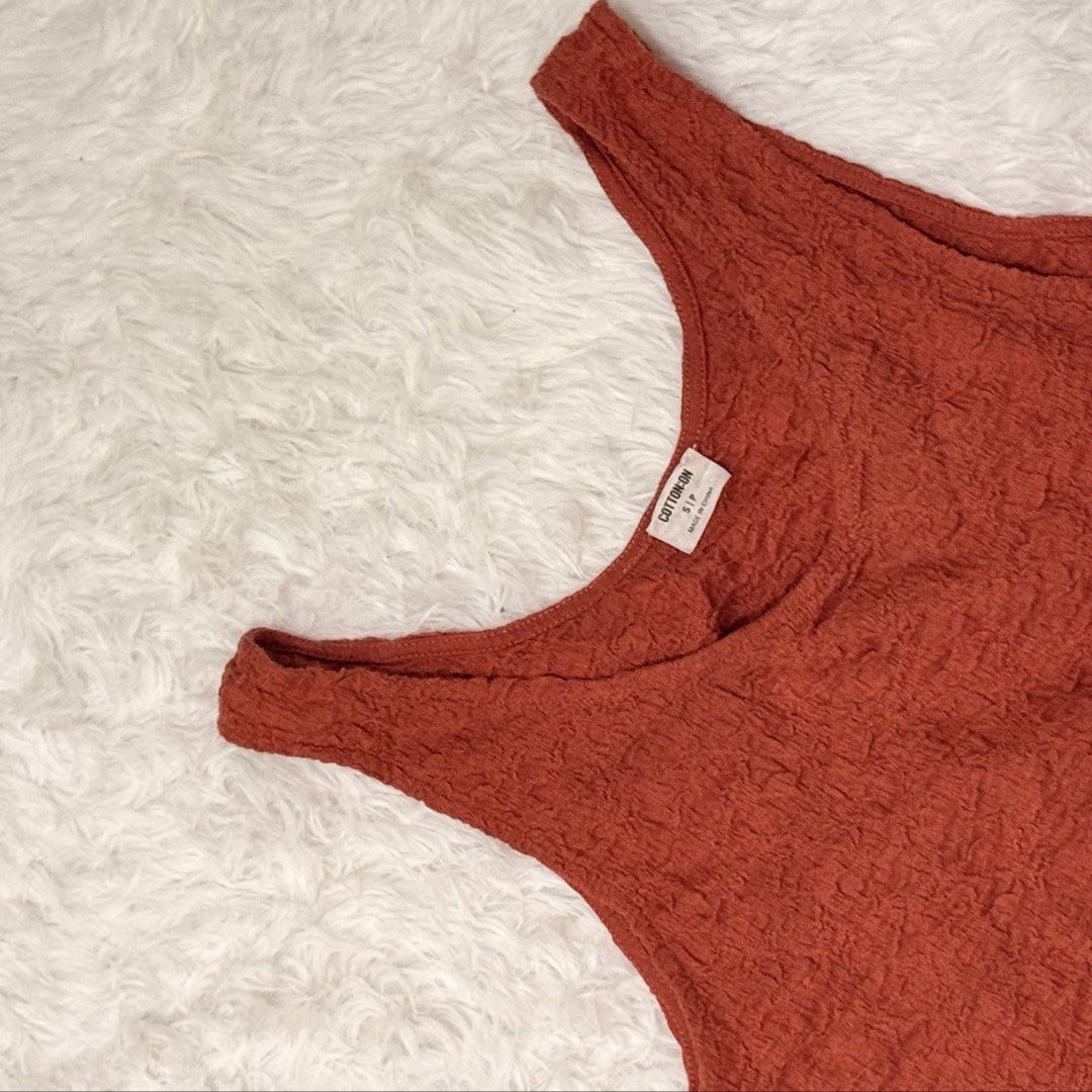 Cotton On Rust Top (Category: Sleeveless) located in Quezon City. Submitted by kaye_oineza (Listing ID 1468237654, Image 2). Description: 🤎 Rust Top Small-Medium Brand: COTTON ON.