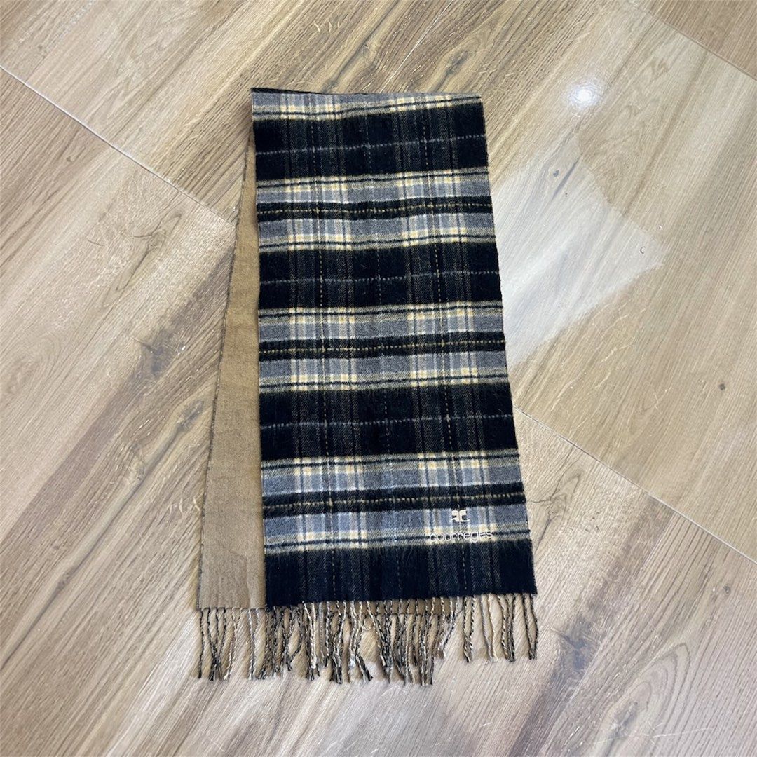 COURRĒGES wool plaid scarf (Category: Scarves) located in Bulacan. Submitted by letsfindukaywithme (Listing ID 1468161474, Image 1). Description: Courregēs wool plaid scarf 24x52" Like new No issue +sf payment first Ship via J&T.