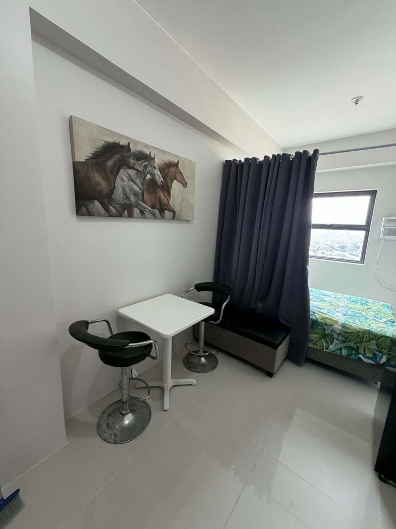CourtYard Pacific Taguig (Category: Apartments & Condos) located in Taguig. Submitted by jayson2094 (Listing ID 1468161061, Image 2). Description: PROPERTY NAME: CourtYard Pacific Residences LOCATION: Pedro Cayetano Boulevard) in Barangay Ususan, Taguig City, Metro Manila. Near: SM AURA, BCDA, Acacia Estates, Taguig Medical Center, Mckinley, BGC & Market Market,Vista Mall Taguig Semi Furnished Unit 1 Bedroom ✅With Ref, TV, AC, Bed, shower, Washin