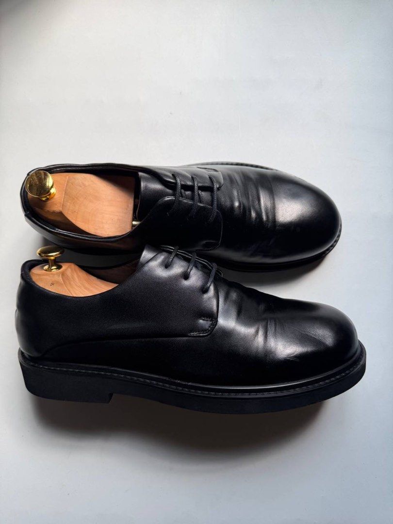 Covernat Derby Black (Category: Casual Shoes) located in Cagayan de Oro. Submitted by thrift_crate.ph (Listing ID 1468222874, Image 2). Description: ᴄᴏᴠᴇʀɴᴀᴛ ᴄʜᴜɴᴋʏ ᴅᴇʀʙʏ 𝟷𝟶ᴜs / 𝟸𝟾ᴄᴍ 𝐒𝐢𝐳𝐞: 10US / 28cm 𝐂𝐨𝐧𝐝𝐢𝐭𝐢𝐨𝐧 𝐫𝐚𝐭𝐞: 10/10 𝐂𝐨𝐥𝐨𝐫 𝐫𝐚𝐭𝐞: 10/10 Issue/s: NO ISSUES.