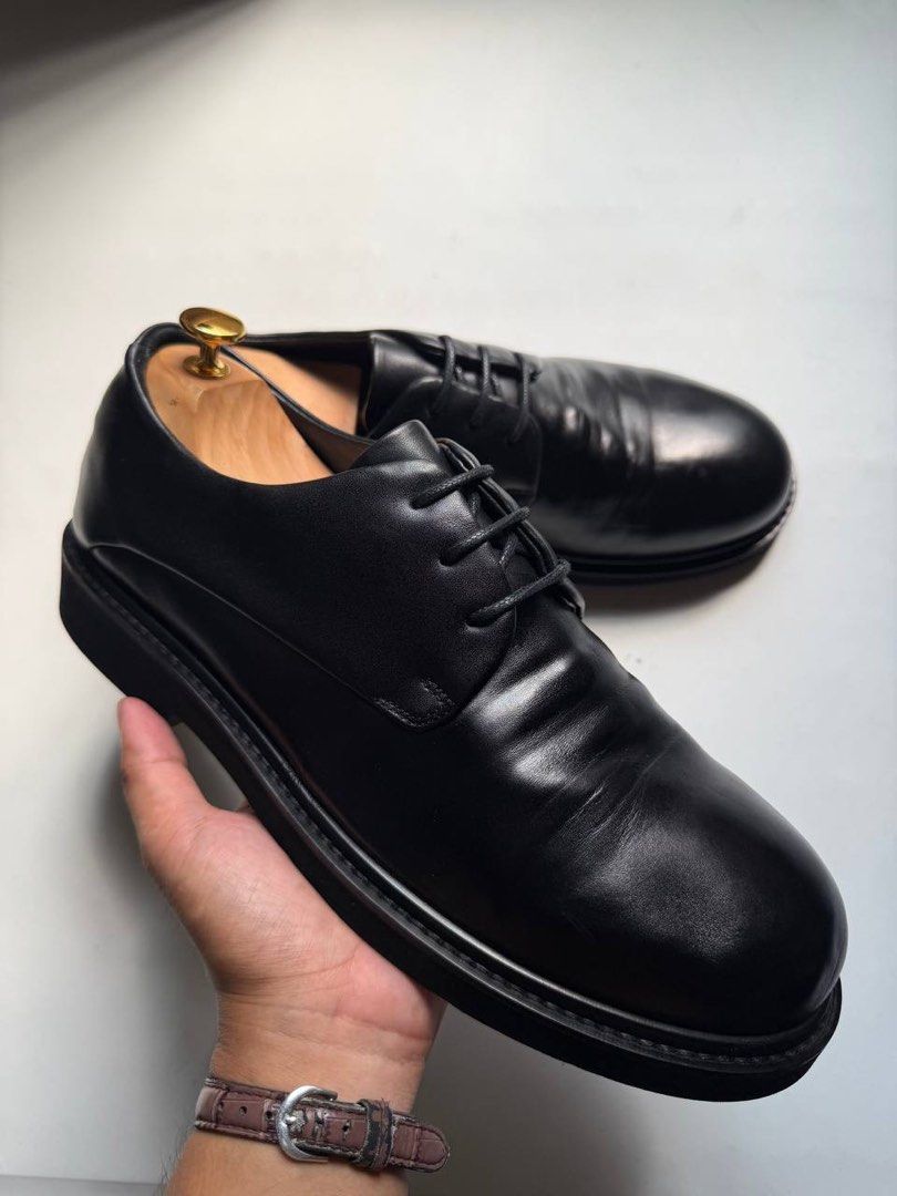 Covernat Derby Black (Category: Casual Shoes) located in Cagayan de Oro. Submitted by thrift_crate.ph (Listing ID 1468222874, Image 3). Description: ᴄᴏᴠᴇʀɴᴀᴛ ᴄʜᴜɴᴋʏ ᴅᴇʀʙʏ 𝟷𝟶ᴜs / 𝟸𝟾ᴄᴍ 𝐒𝐢𝐳𝐞: 10US / 28cm 𝐂𝐨𝐧𝐝𝐢𝐭𝐢𝐨𝐧 𝐫𝐚𝐭𝐞: 10/10 𝐂𝐨𝐥𝐨𝐫 𝐫𝐚𝐭𝐞: 10/10 Issue/s: NO ISSUES.