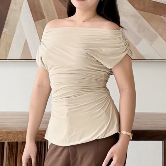 Cream Off Shoulder Top (Category: Blouses) located in Las Pinas. Submitted by francesca.finds (Listing ID 1468135551, Image 3). Description: - LAST PRICE - no photo when worn - 3rd photo not mine.