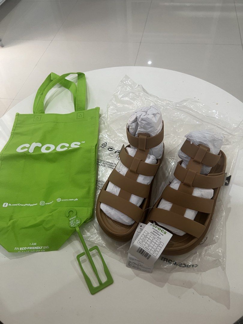 Crocs Brooklyn Gladiator Sandal (Category: Sandals) located in Paranaque City. Submitted by sorajapanluxshoppe (Listing ID 1468109456, Image 3). Description: Crocs Brooklyn Gladiator Sandals size 8 brand new bought for 4k impulse buy .