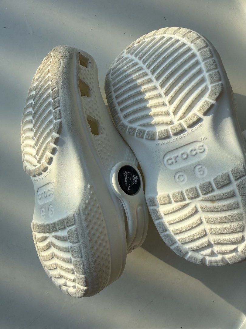 Crocs C5 (Category: Babies & Kids Fashion) located in Quezon City. Submitted by 2littlemonkeys (Listing ID 1468145016, Image 3). Description: Baby Foot 14 cm RFS running small.