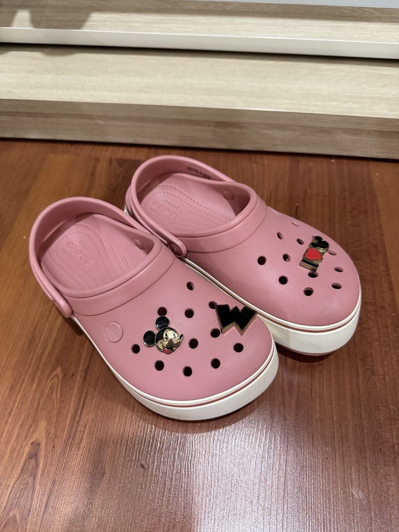 Crocs Clogs Disney (Category: Sandals) located in San Juan City. Submitted by shoprinat (Listing ID 1468108879, Image 3). Description: - used once.