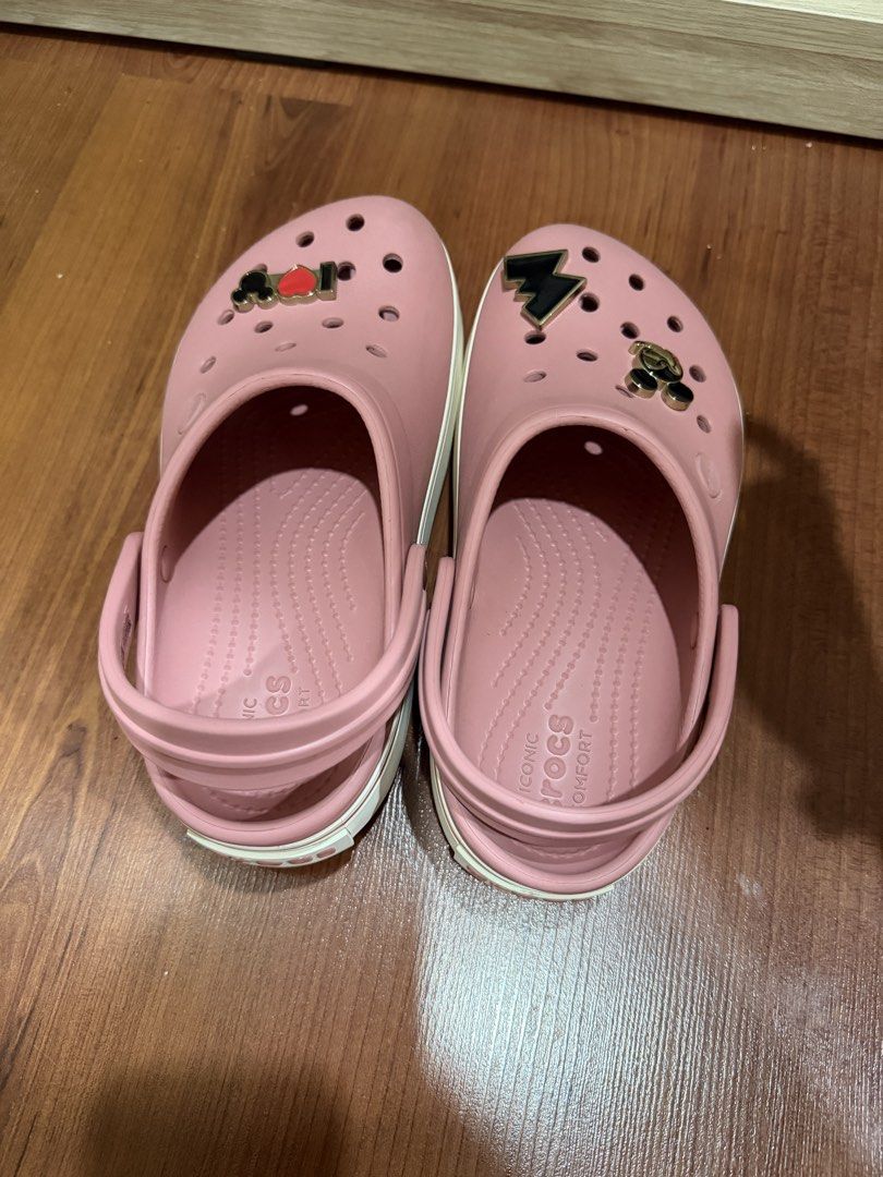 Crocs Clogs Disney (Category: Sandals) located in San Juan City. Submitted by shoprinat (Listing ID 1468108879, Image 2). Description: - used once.