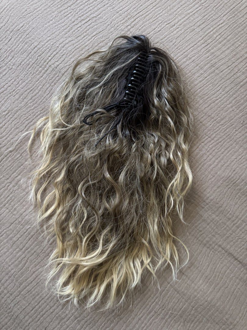 curly/wavy clip ponytail hair extensions (Category: Hair) located in Paranaque City. Submitted by closetanghelita (Listing ID 1466520955, Image 2). Description: Never been used and still new.