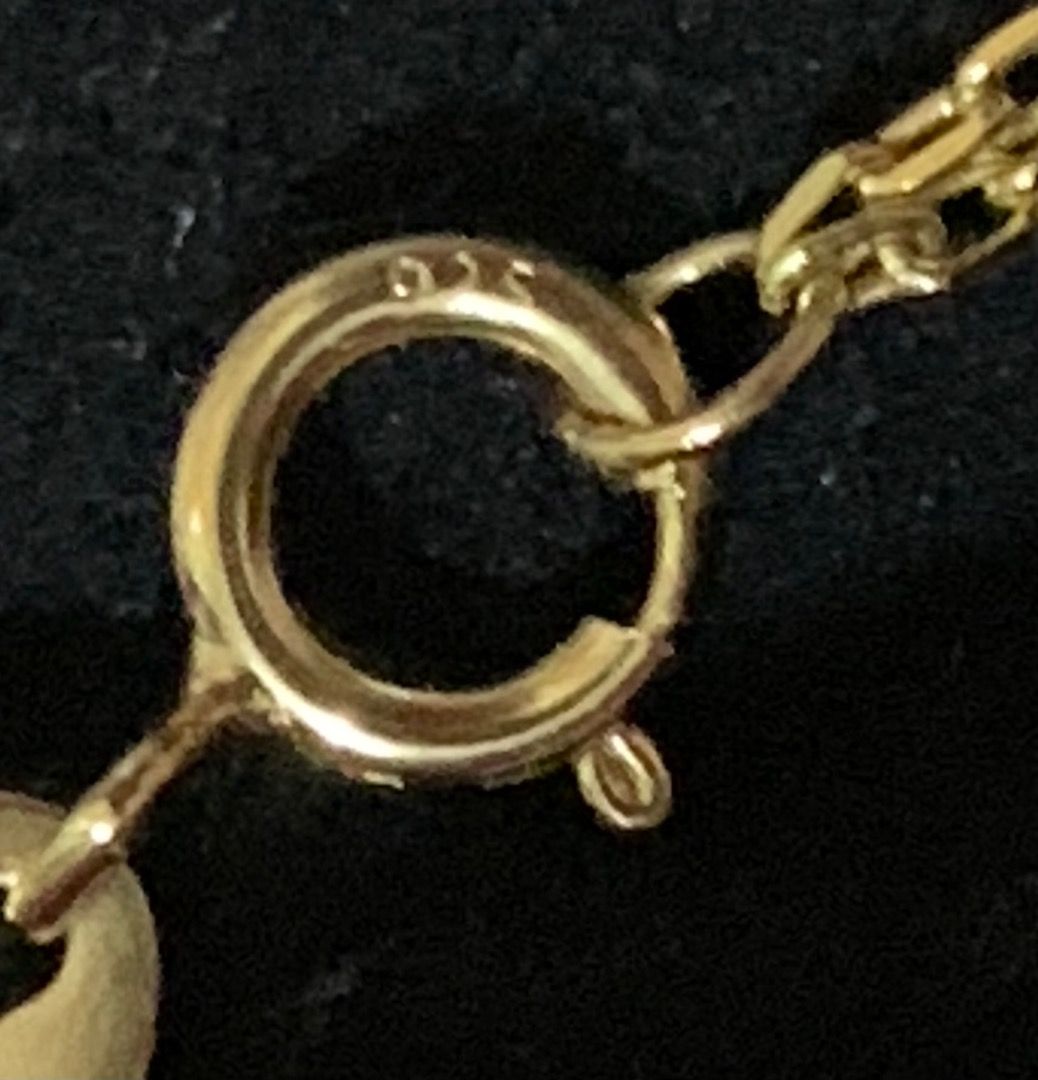 Customized S925 Pearl Teardrop Necklace (Category: Necklaces) located in Quezon City. Submitted by itscxyy (Listing ID 1468065393, Image 3). Description: - Material: Gold-plated S925 sterling silver (stamped on spring ring clasp and pendant) - Comes with original box and paperbag - Design: Teardrop pendant housing a real handpicked freshwater peach pearl (Customized from Pickapearl Boracay) - Style: Delicate daily jewelry piece perfect for any ou