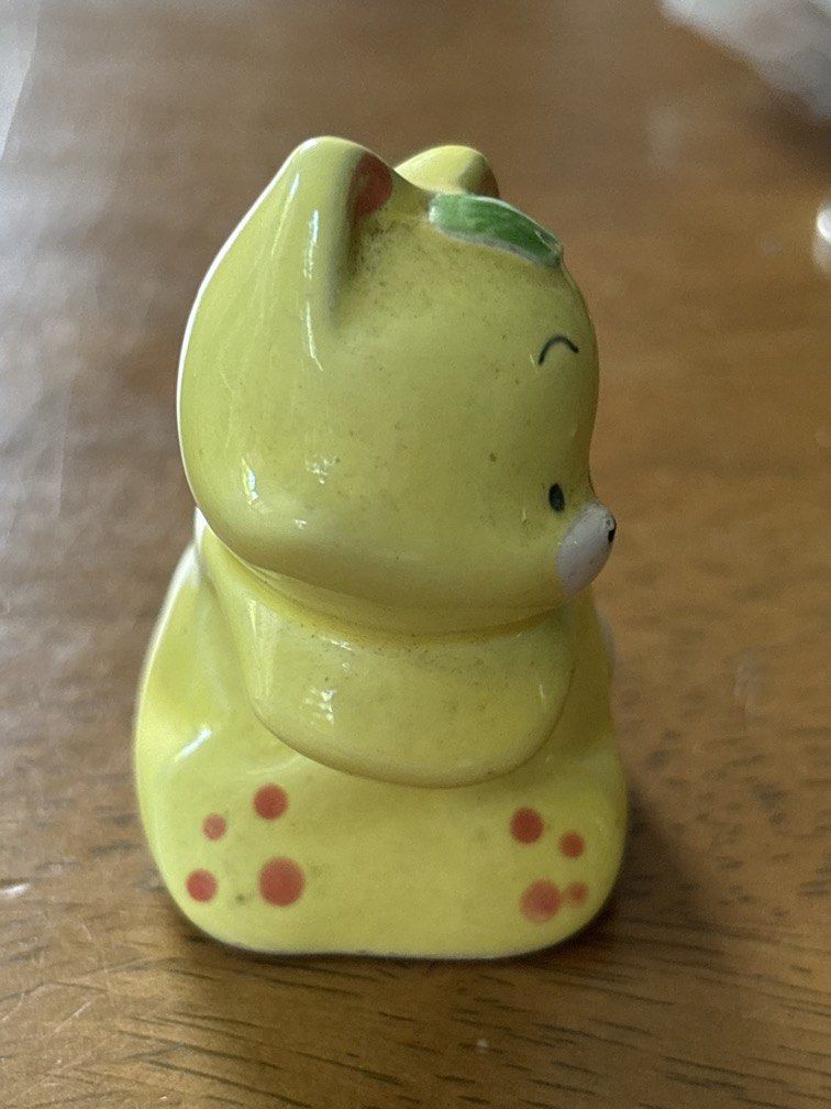 Cute cat toothpick holder (Category: Other Kitchenware & Tableware) located in Calamba. Submitted by cur8d (Listing ID 1468103708, Image 3). Description: .