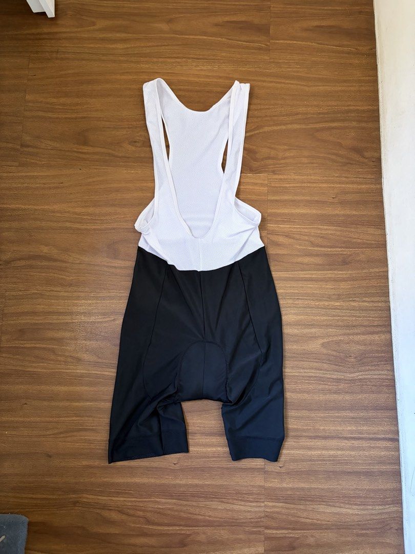 Cycling Bib Shorts Large (Category: Activewear) located in Rizal. Submitted by pinatoi (Listing ID 1468070040, Image 1). Description: Cycling Bib Shorts Black White Gel Padding LARGE Location: Upper Antipolo.
