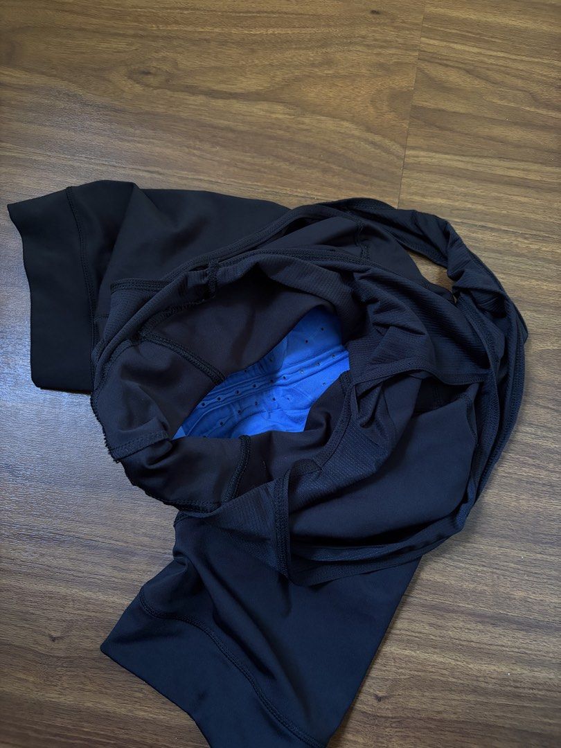 Cycling Bib Shorts Medium (Category: Activewear) located in Rizal. Submitted by pinatoi (Listing ID 1468069940, Image 2). Description: Cycling Bib Shorts Black MEDIUM Location: Upper Antipolo.