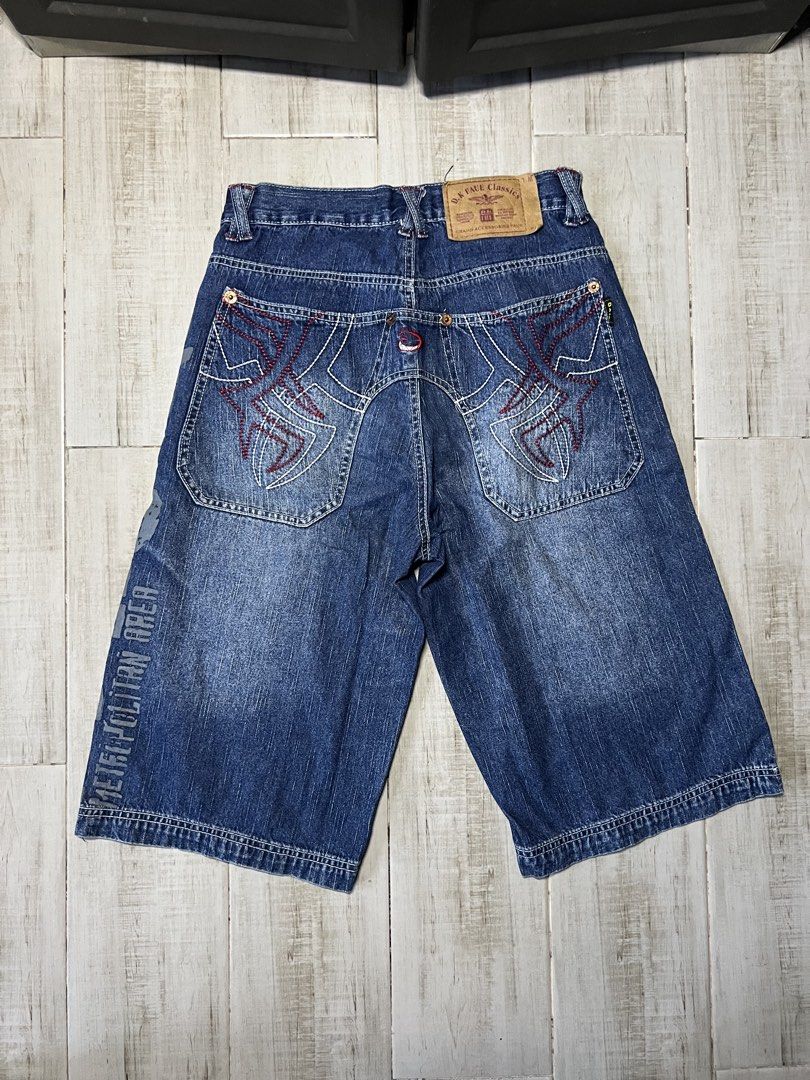 D6K Long Jorts (Category: Shorts) located in Angono. Submitted by odd.fitt (Listing ID 1468094892, Image 2). Description: 28 on tag 28W 24L 10H No issue.