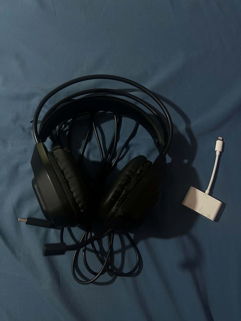 Dareu EH406 (Category: Headphones & Headsets) located in Batangas. Submitted by thriftysaii (Listing ID 1468118910, Image 1). Description: Dareu EH406 Gaming Headphone With Microphone Clear Voice Adjustable Sounds 📍Batangas City.