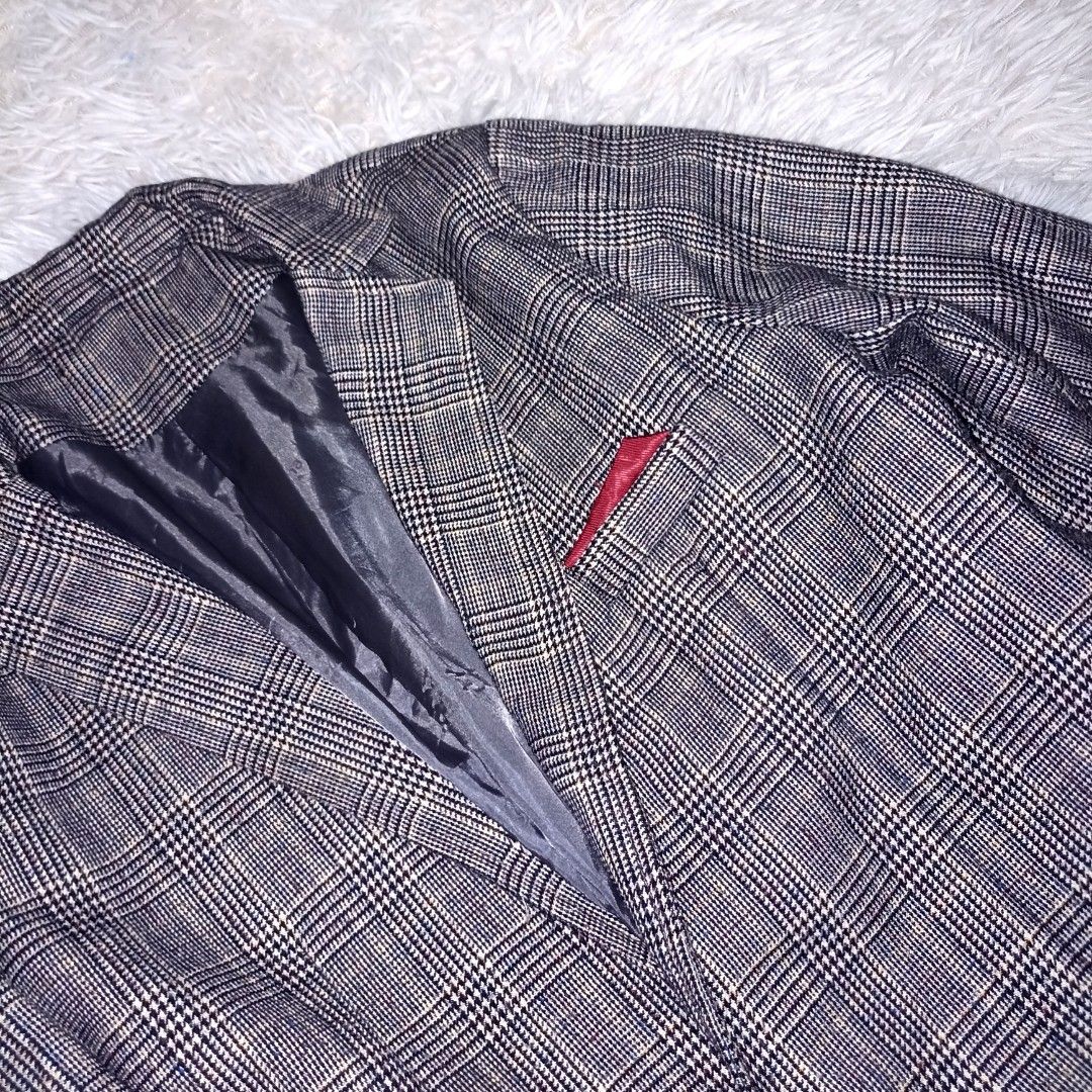 Dark Grey Plaid Coat for Kid (Category: Coats, Jackets and Outerwear) located in Manila. Submitted by goldenmountain.e4137d (Listing ID 1468182497, Image 2). Description: Quality is good. Never been worn. Size is too big for us. Small to Medium. Bought it for 3,459. Decluttering..