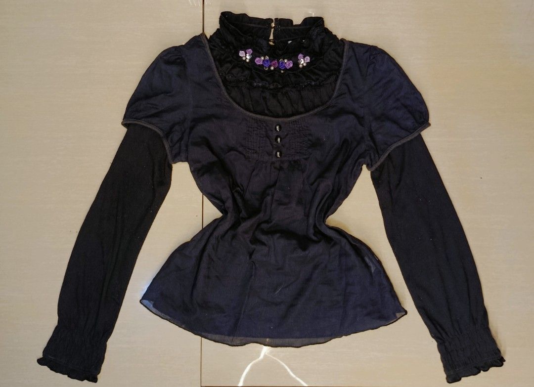 Dark Morekei Set (Category: Blouses) located in Bambang. Submitted by czar_topaz (Listing ID 1468218295, Image 1). Description: Axes Femme Black Long Sleeve s-semi med Black Baby Doll Top s on tag.