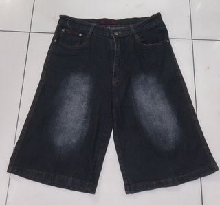 (Category: ) located in . Submitted by dhong_abay_thrift (Listing ID 1468178063, Image 1). Description: .