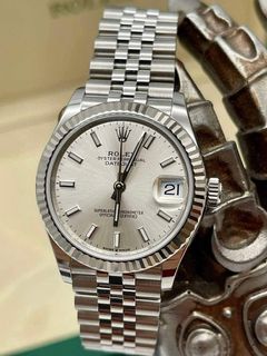 (Category: ) located in . Submitted by jdywatches88 (Listing ID 1468283369, Image 1). Description: .