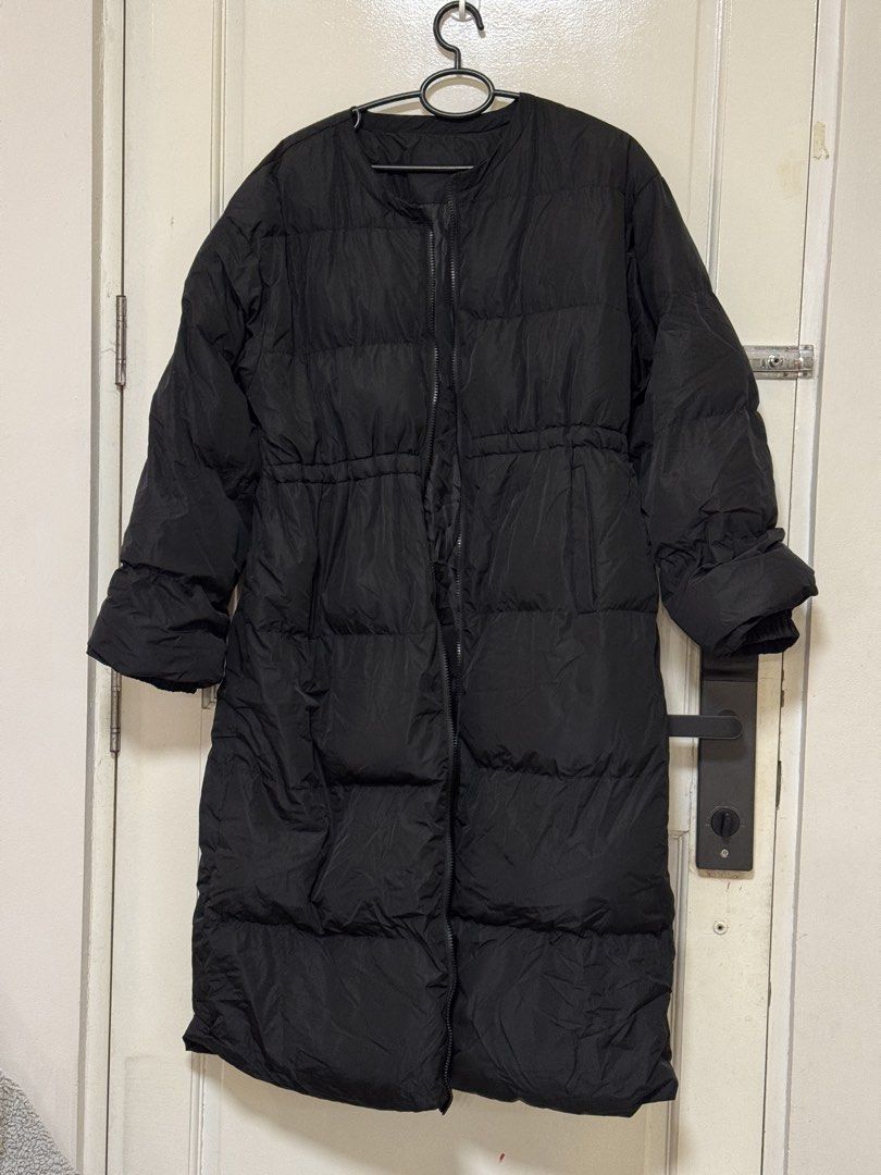 Dazy Padded Puffer Coat Zip Up Size M (Category: Coats, Jackets and Outerwear) located in Marikina City. Submitted by punch.studioph (Listing ID 1468101130, Image 2). Description: Used once in Sapporo Size M Bout for 1k plus Dazy Brand.