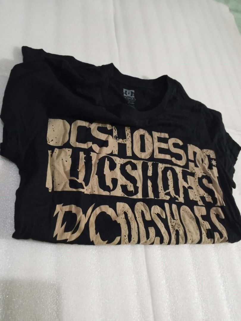 DC shoes crewneck Tshirt (Category: Coats, Jackets and Outerwear) located in General Santos City (Dadiangas). Submitted by thrift_raid (Listing ID 1468063259, Image 2). Description: size Large.