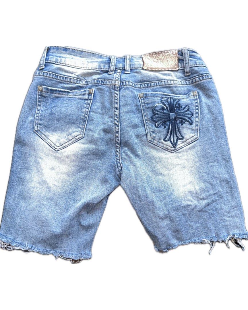 Denim Jean Shorts (Category: Shorts) located in Bacoor. Submitted by pickedbykoko (Listing ID 1468116021, Image 2). Description: Size: 28 inches Length: 14 inches Condition: Fair Flaws: faded tag design and stain at the back, as shown in the 4th photo Colors may appear slightly different depending on lighting and your screen. 🏷 ₱68.00 Code: K14.