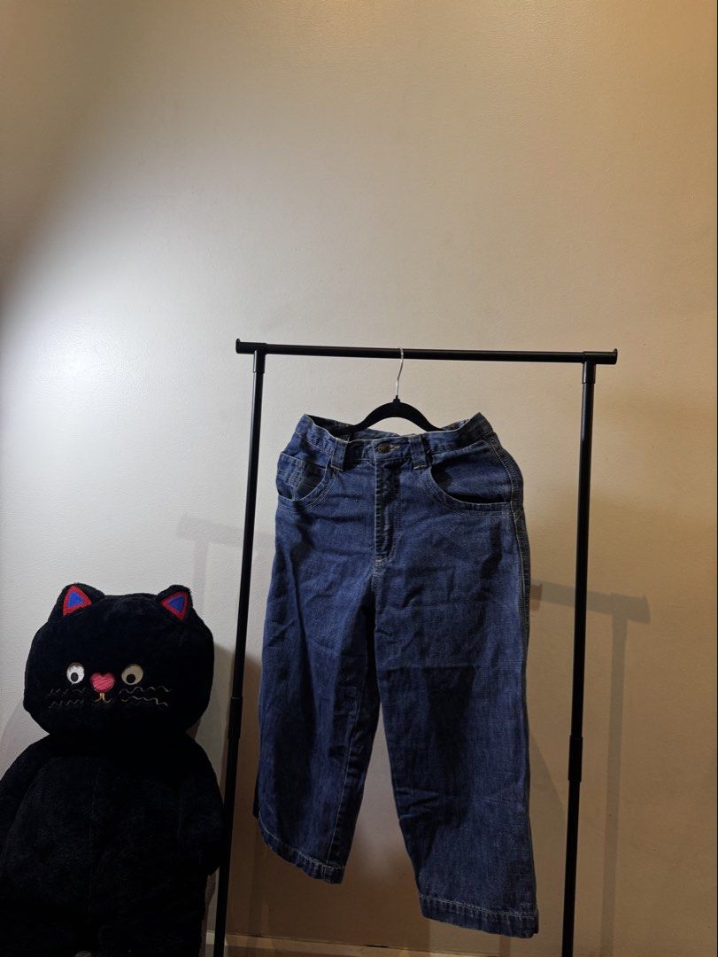Denim Jorts (Category: Shorts) located in Manila. Submitted by eliascinco (Listing ID 1468216874, Image 1). Description: Denim Blue Jorts LENGTH - 29” WAIST - 27” LEG OPENING - 9” ISSUE: NONE Model’s reference: 5’0” - 45 KG .