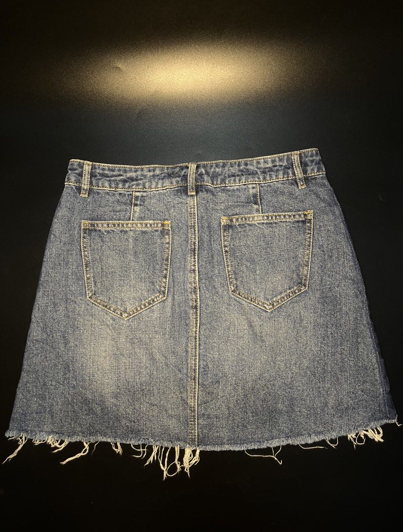 Denim Skirt (Category: Skirts) located in Manila. Submitted by luveri.collection (Listing ID 1468216139, Image 2). Description: MOP: Gcash.