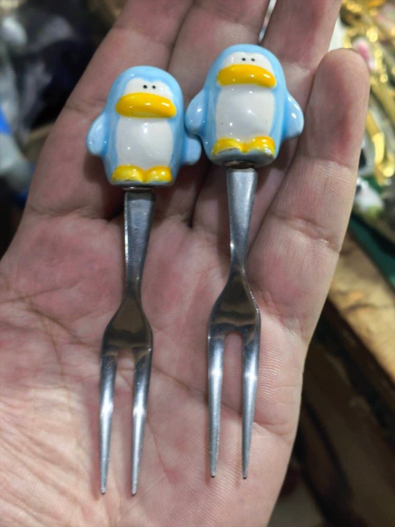 Dessert Fork Pair (Category: Other Kitchenware & Tableware) located in Cebu City. Submitted by dudes_villanueva (Listing ID 1468106948, Image 2). Description: Dessert Fork In excellent condition -Ceramic handle -Stainless steel.