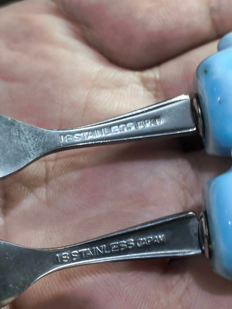 Dessert Fork Pair (Category: Other Kitchenware & Tableware) located in Cebu City. Submitted by dudes_villanueva (Listing ID 1468106948, Image 3). Description: Dessert Fork In excellent condition -Ceramic handle -Stainless steel.