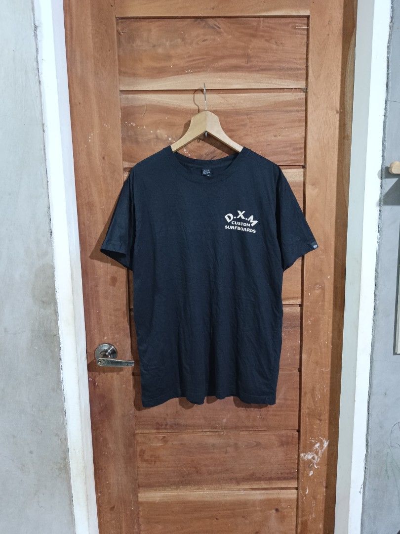 DEUS EX MACHINA TEE (Category: Activewear) located in Tagum. Submitted by danelle_closet1106 (Listing ID 1468183518, Image 2). Description: AS NEW SIZE:LARGE NO ISSUE.