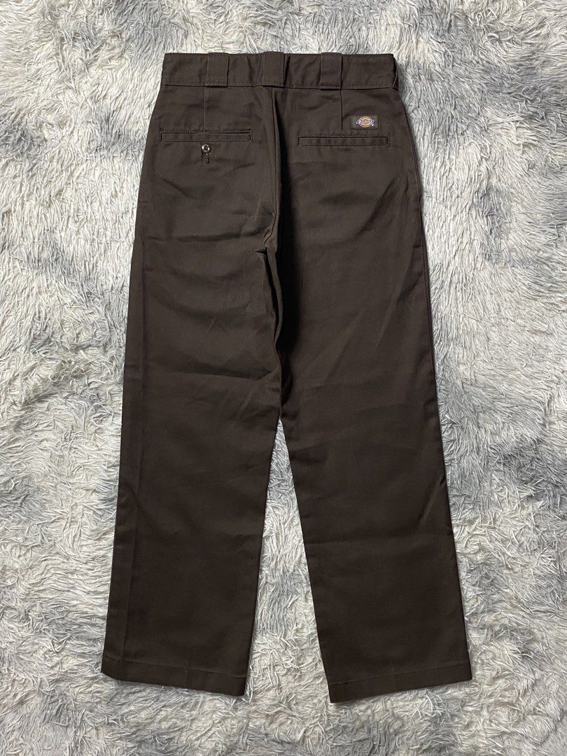 Dickies 874 Original Fit Chocobrown Pants (Category: Activewear) located in Santa Rosa. Submitted by 415_thriftss (Listing ID 1468069179, Image 1). Description: Dickies 874 Original Fit Choco Brown Pants ✅ Available - 28x32 On tag - Brandnew / Deadstock condition and crispy 🔽DETAILS - Condition: 9.8/10 - Dimes: 28 Waist x 37 Length - Leg opening 9 - Color rate: 10/10 - Issue: Altered since 28x32 on tag instead of length is 28x42 naging 28x37 so 