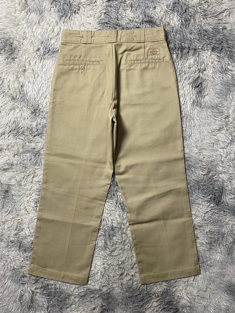 Dickies 874 Original Fit Khaki Pants (Category: Activewear) located in Santa Rosa. Submitted by 415_thriftss (Listing ID 1468069840, Image 1). Description: Dickies 874 Original Fit Khaki Pants ✅ Available - 32x32 On tag - Brandnew / Deadstock condition and crispy 🔽DETAILS - Condition: 9.8/10 - Dimes: 32 Waist x 37 Length - Leg opening 9.2 - Color rate: 10/10 - Issue: Altered length instead of 32x42 (32x32) naging 32x37 so its altered length but 