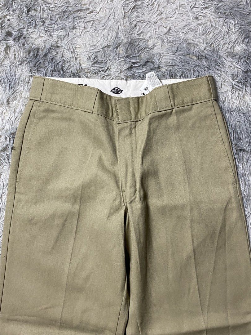 Dickies 874 Original Fit Khaki Pants (Category: Activewear) located in Santa Rosa. Submitted by 415_thriftss (Listing ID 1468070067, Image 3). Description: Dickies 874 Original Fit Khaki Pants ✅ Available - 33x30 On tag - Brandnew / Deadstock condition and super crispy 🔽DETAILS - Condition: 9.8/10 - Dimes: 33 Waist x 39.5 Length - Leg opening 8.9 - Color rate: 10/10 - Issue: Minimal Black Dots ———————————— 🏷️ M / Mine: 1350 + Shipping fee.