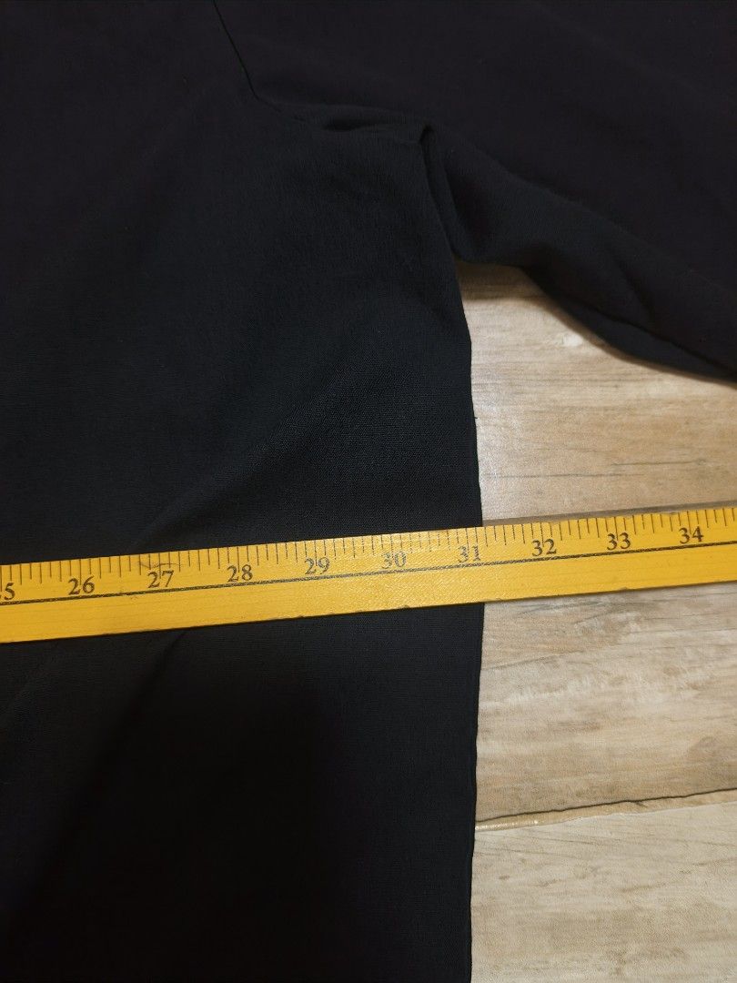 Dickies button down (Category: Tshirts & Polo Shirts ) located in Siniloan. Submitted by talktotheroses (Listing ID 1468230157, Image 3). Description: no issue.