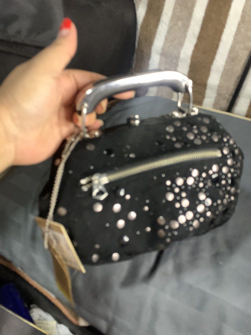 Diesel rare cute handbag (Category: Purses & Pouches) located in Cabanatuan. Submitted by mjluxxejapan (Listing ID 1468079838, Image 3). Description: Fixed price aporox 9”x5” kasya cp antibay suede leather material makapal .. solid quality original from japan Bnew with tag..