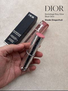 (Category: ) located in . Submitted by simplydecluttering_makeup (Listing ID 1468166395, Image 1). Description: .