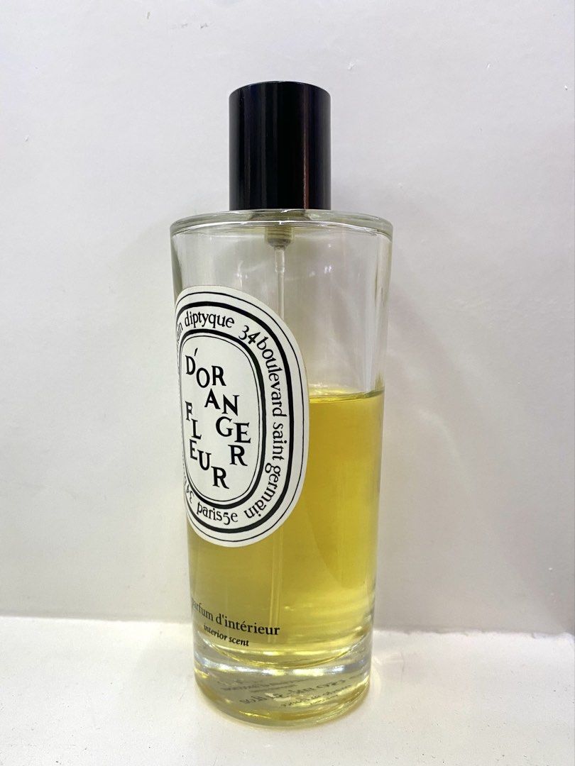 Diptyque Fleur d'Oranger Room Spray Partial (Category: Home Fragrance) located in Mexico. Submitted by happymoby (Listing ID 1468141976, Image 3). Description: Bottle size 150ml Juice level 115ml Refreshes the air with its light mist. Bark, leaves and citrus fruit reveal the orange tree in its entirety, deliciously tangy and slightly spicy. DIPTYQUE Fleur d’Oranger / Orange blossom room spray diffuses a scented veil with familiar accents through 
