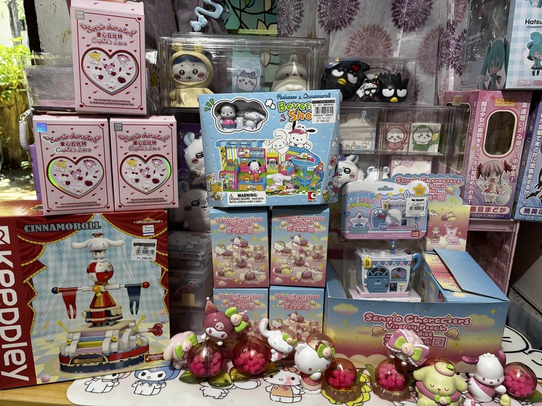 Discounted sanrio bundles (Category: Designer & Blind Box Toys) located in Manila. Submitted by nagusamero (Listing ID 1468108485, Image 1). Description: all working cinna toys are sealed blindboxes are open but with box and card cinna plush have stain pero washable 4900 old price down to 4k Last price is 2800 No lowballing mura nayan .