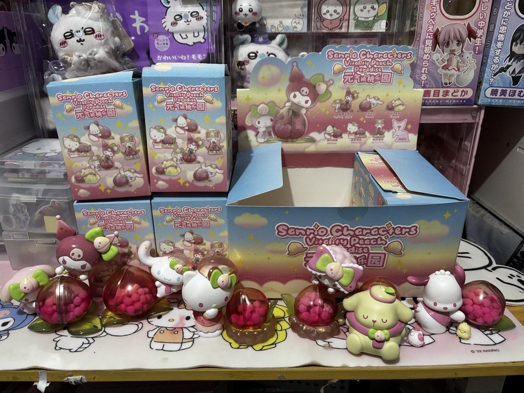 Discounted sanrio bundles (Category: Designer & Blind Box Toys) located in Manila. Submitted by nagusamero (Listing ID 1468108485, Image 2). Description: all working cinna toys are sealed blindboxes are open but with box and card cinna plush have stain pero washable 4900 old price down to 4k Last price is 2800 No lowballing mura nayan .