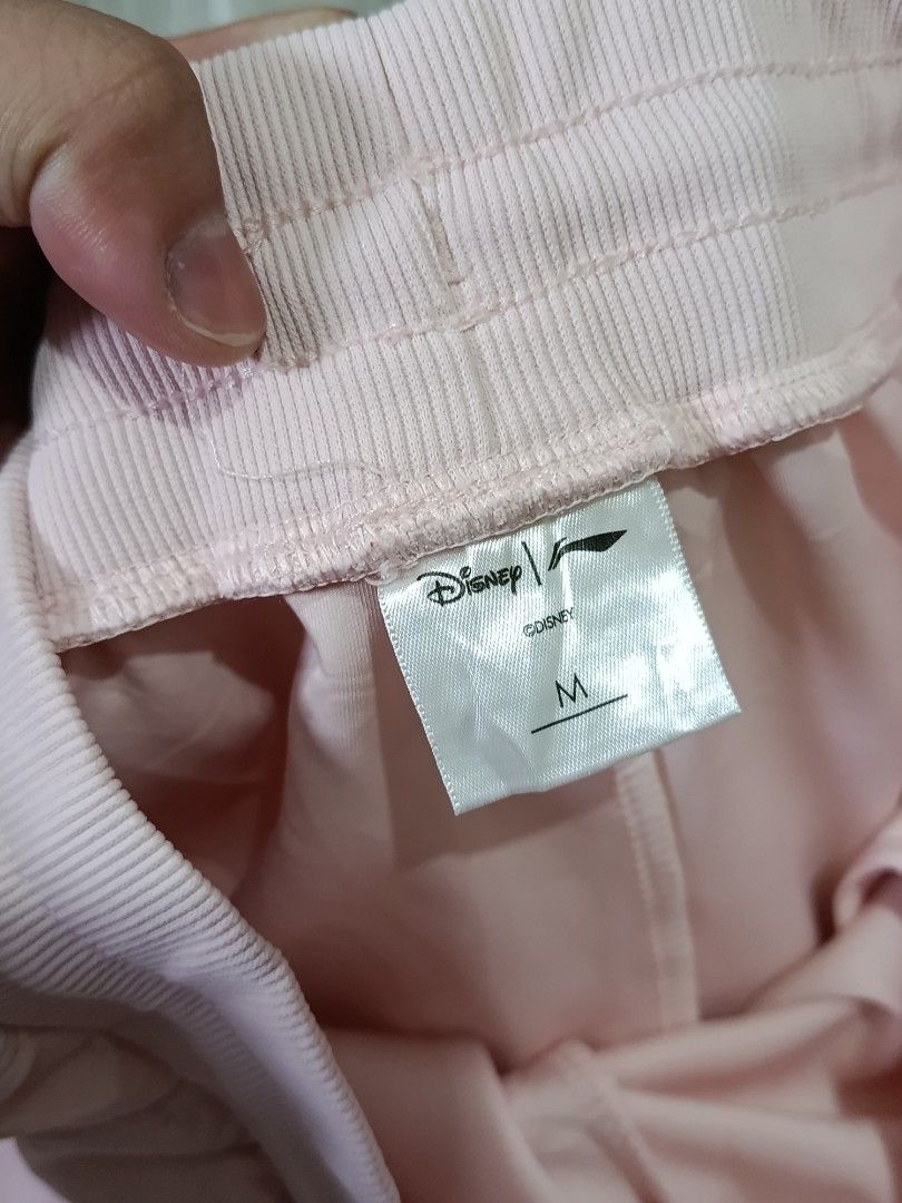 DISNEY X LINING SHORT (freeshipping) (Category: Shorts) located in Quezon City. Submitted by gyl-stop (Listing ID 1468139077, Image 3). Description: free shipping 26-32 x 20 excellent condi cr: 9.8/10 issue: none.
