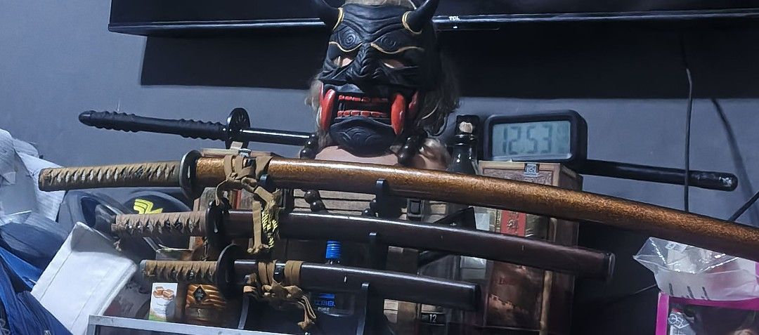 Display sword (Category: Vintage Collectibles) located in Manila. Submitted by cosmicstorm_9c88f5 (Listing ID 1468187951, Image 1). Description: Walang talim pangdisplay lng .