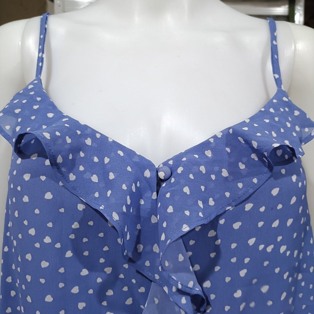 DIVIDED BY H&M Periwinkle Heart Print Spaghetti Strap Romper; Medium (Category: Rompers) located in Moncada. Submitted by celynn.collection (Listing ID 1468187560, Image 3). Description: ✅ PLEASE READ BEFORE ASKING! 😊 ----------------------------------------------------- 📍LOCATION: Pangasinan, Luzon ----------------------------------------------------- ✅ Clothes are THRIFTED or PRE-LOVED unless stated brand new. --------------------------------