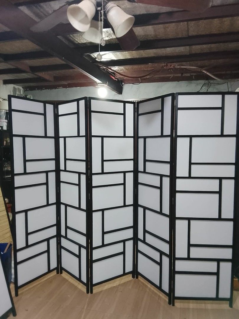 DIVIDER PARTITION (Category: Other Home Furniture) located in Rizal. Submitted by jayann143 (Listing ID 1468112736, Image 1). Description: Direct pagawaan from Taytay, Rizal Foldable divider per panel Size: 5.5ft & 6ft height 20 inches width per panel 1set divider =4panels 📌Pwede pang room design, decor, division for space, barrier and magagamit pang background kahit saan. Price per panel depende po sa design. Please dm for more details.