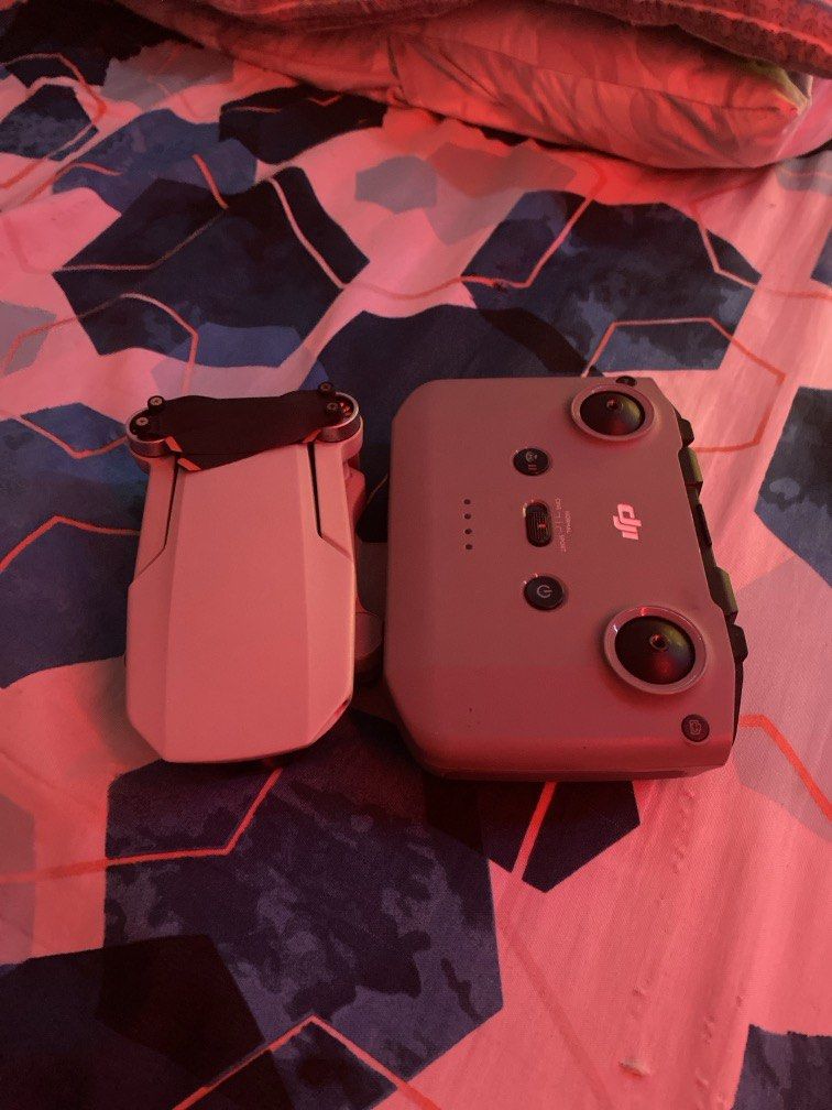 DJI Mini 2 SE (Category: Other Gadgets) located in Makati City. Submitted by valkryie_finds (Listing ID 1468122180, Image 1). Description: Has no gimbal protector It has no remote control connector No Box Just the drone with batteries and remote control.