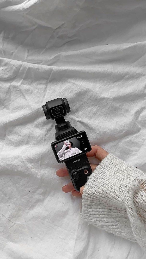 DJI Pocket 3 (Category: Cameras) located in Manila. Submitted by xiannie1 (Listing ID 1468275687, Image 2). Description: Selling my DJI Pocket 3 Brandnew sealed 📍CDO .