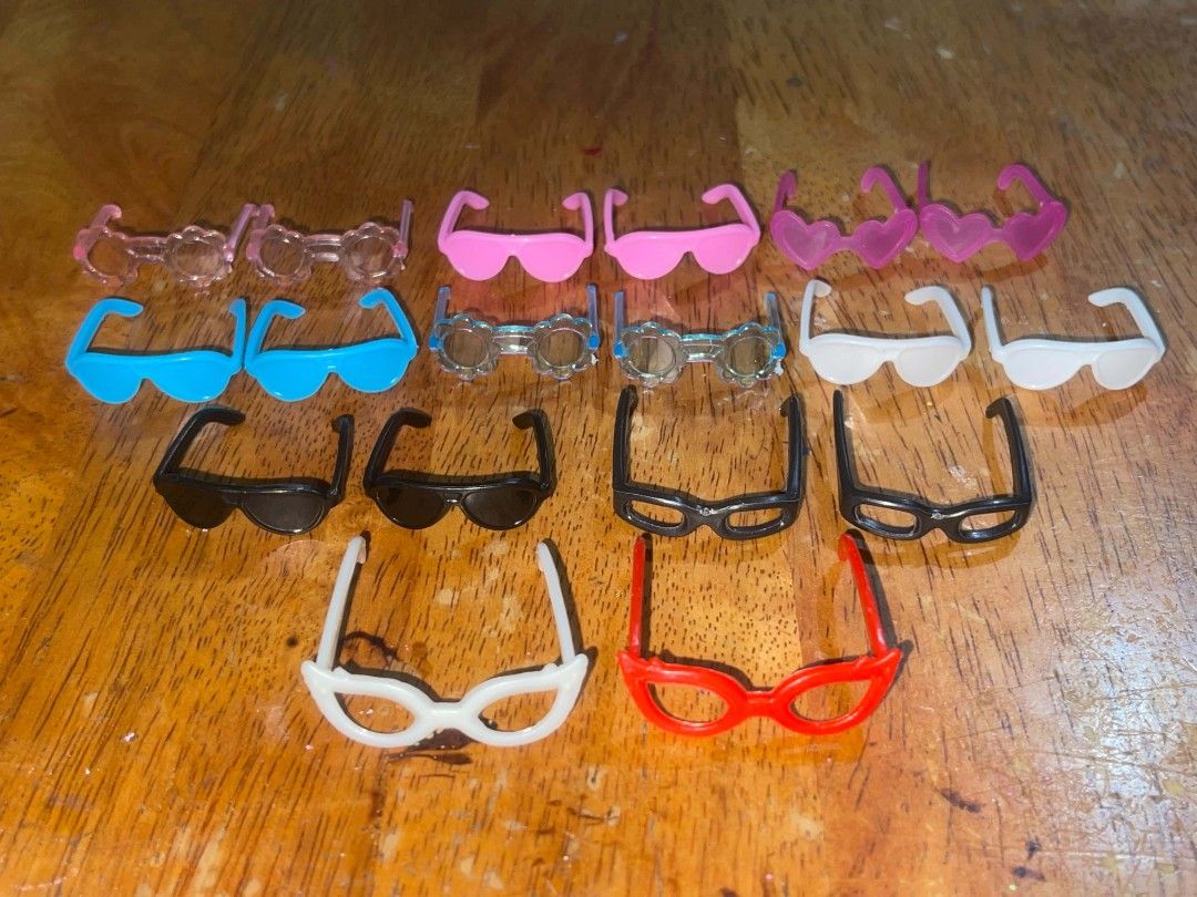 DOLL GLASSES AND CLOTHES TAKE ALL (Category: Kids Toys) located in Manila. Submitted by d0llc0r3 (Listing ID 1468193448, Image 2). Description: 𝐈𝐍𝐂𝐋𝐔𝐃𝐄𝐃: ♡ 18 Glasses ♡ Preloved denim jacket ♡ Pants 𝐏𝐑𝐈𝐂𝐄: ₱2O0 (Take all) ⊹₊˚‧︵‿₊୨ᰔ୧₊‿︵‧˚₊⊹ ⊹ Mode of Payment: Gcash/MariBank ⊹ Mode of Delivery: Lalamove/J&T 📍 Bacoor, Cavite (Binilo ko lang for white glasses para kay Ghoulia).