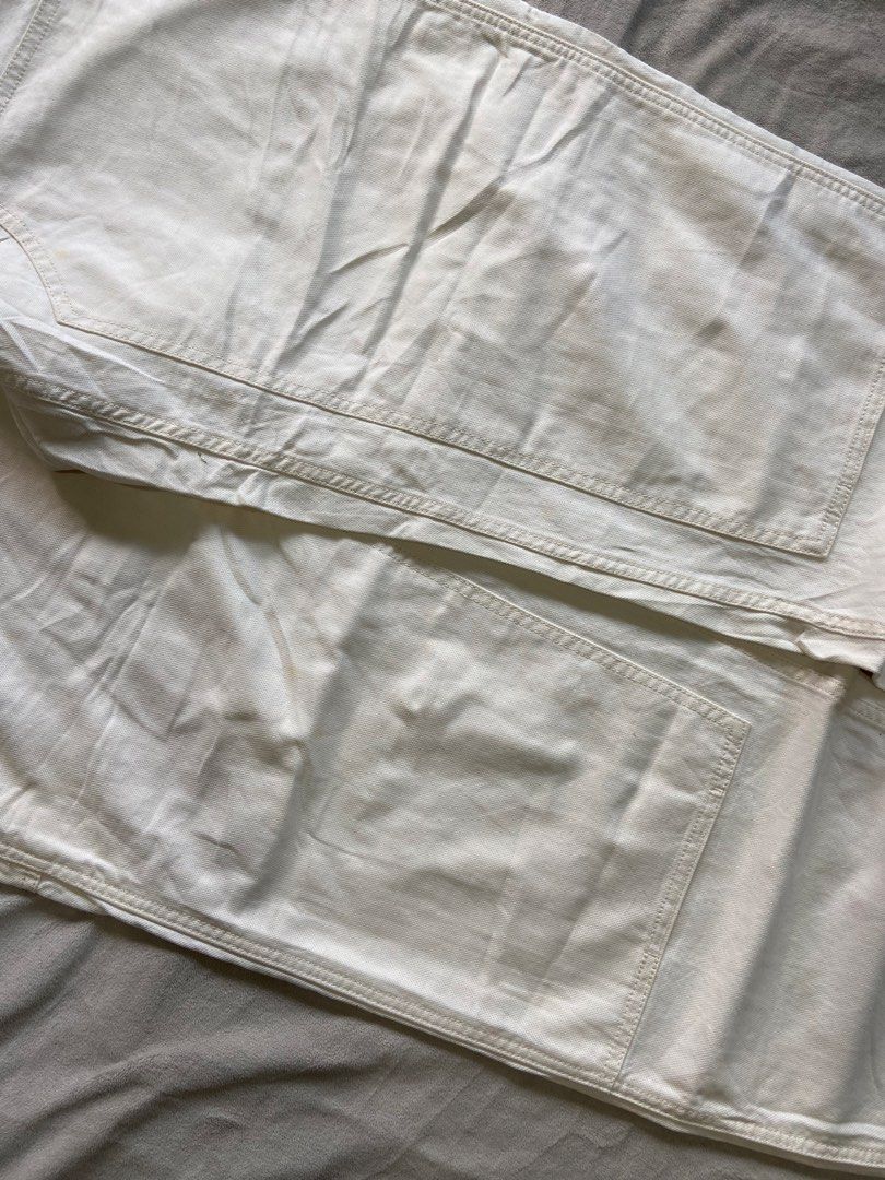 DOUBLE KNEE WHITE PANTS (Category: Jeans) located in Bacolod City. Submitted by clerkhexx (Listing ID 1468247389, Image 3). Description: DOUBLE KNEE UNIQLO WHITE PANTS Brand: UNIQLO Measurements: Waist: 40 Lenght: 44 Thigh: 16 Leg Hole: 9 Mine: 500 Condition of this item 10 - color rate 10- issue seen on pic removable i think use zonrox white Check every photos for conditions of the item EOB / END OF BIDDING: TOMORROW (9:01pm THURSDAY) Please not