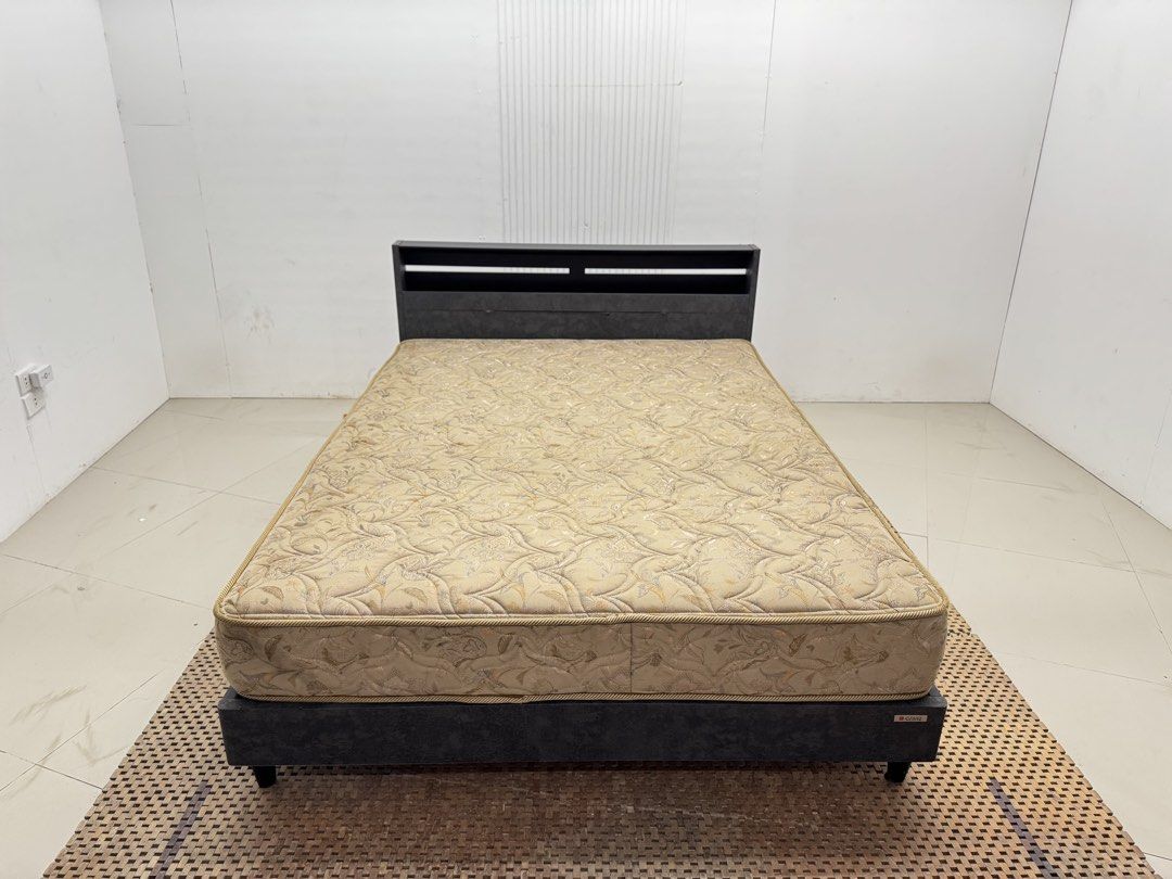 Double size bedset (Category: Bed Frames & Mattresses) located in Quezon City. Submitted by matetdevis13 (Listing ID 1468086087, Image 2). Description: GRANZ Double Size Bed Set with Outlet Price: 15,900 Frame: 56 x 82 x 32/10 Mattress: 56 x 77 x 8.5 In good condition Code MJS45-RP80.
