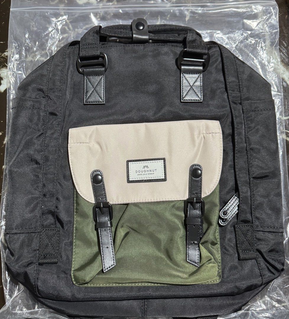 Doughnut Macaroon Backpack 18L black x green x white (Category: Backpacks) located in Las Pinas. Submitted by DocEyaaaa (Listing ID 1468176277, Image 2). Description: Never used. .