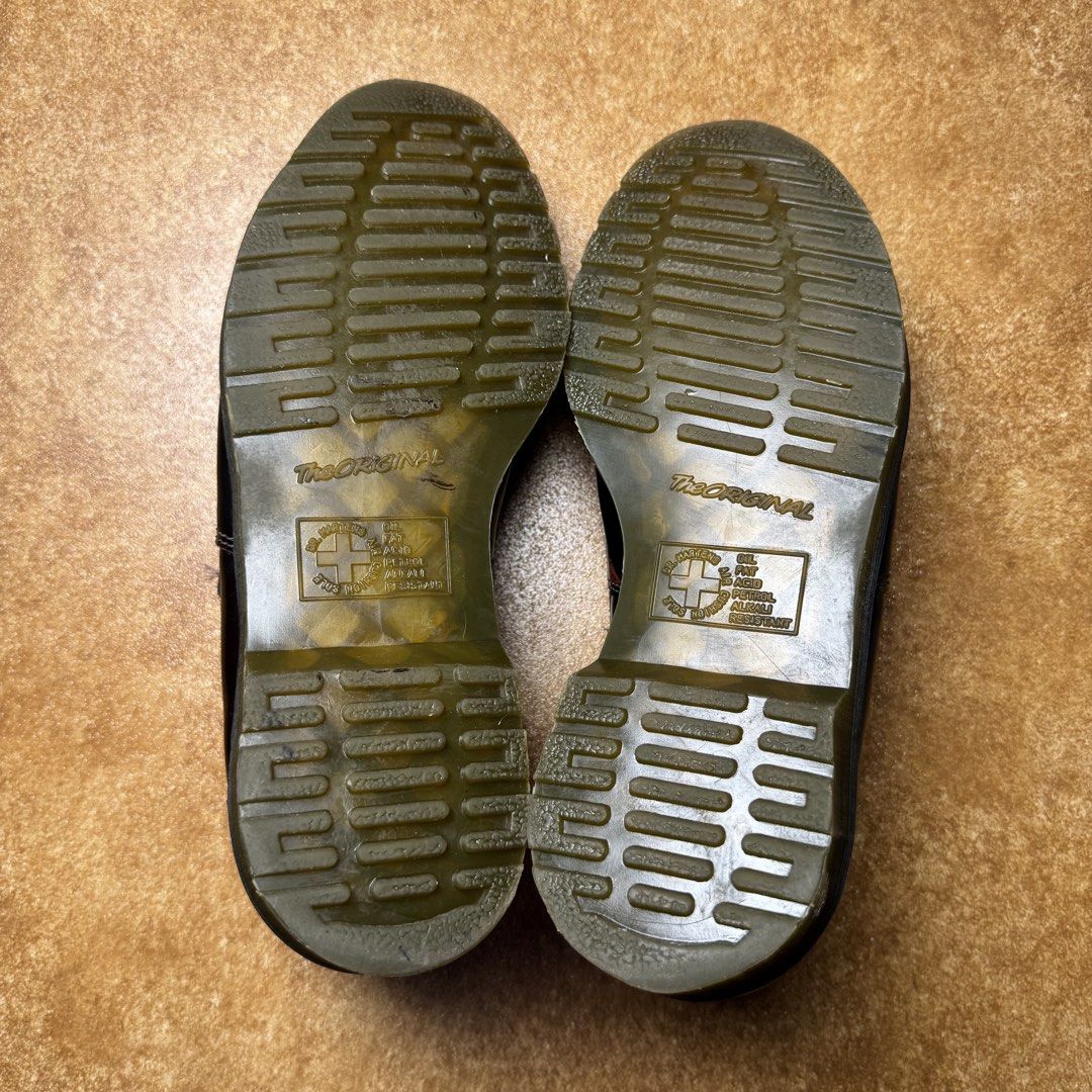 DR. MARTENS ADRIAN LOAFERS (Category: Casual Shoes) located in Panabo. Submitted by shoerarefinds (Listing ID 1468280833, Image 2). Description: ĎŘ.MÁŘȚÈÑŠ AĎŘÌÂÑ LÒAFÈŘS SIZE: EU 39 / 8 US / 25 CM Excellent Condition, minimal scratches LOCATION: PANABO CITY, DAVAO DEL NORTE, 8105 2300 FREESHIPPING.